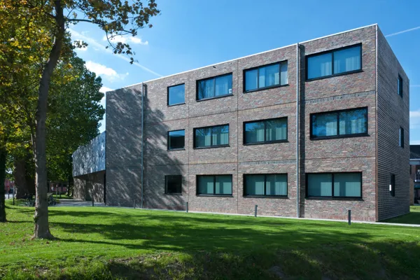 Creativity with facing bricks defines look of office building