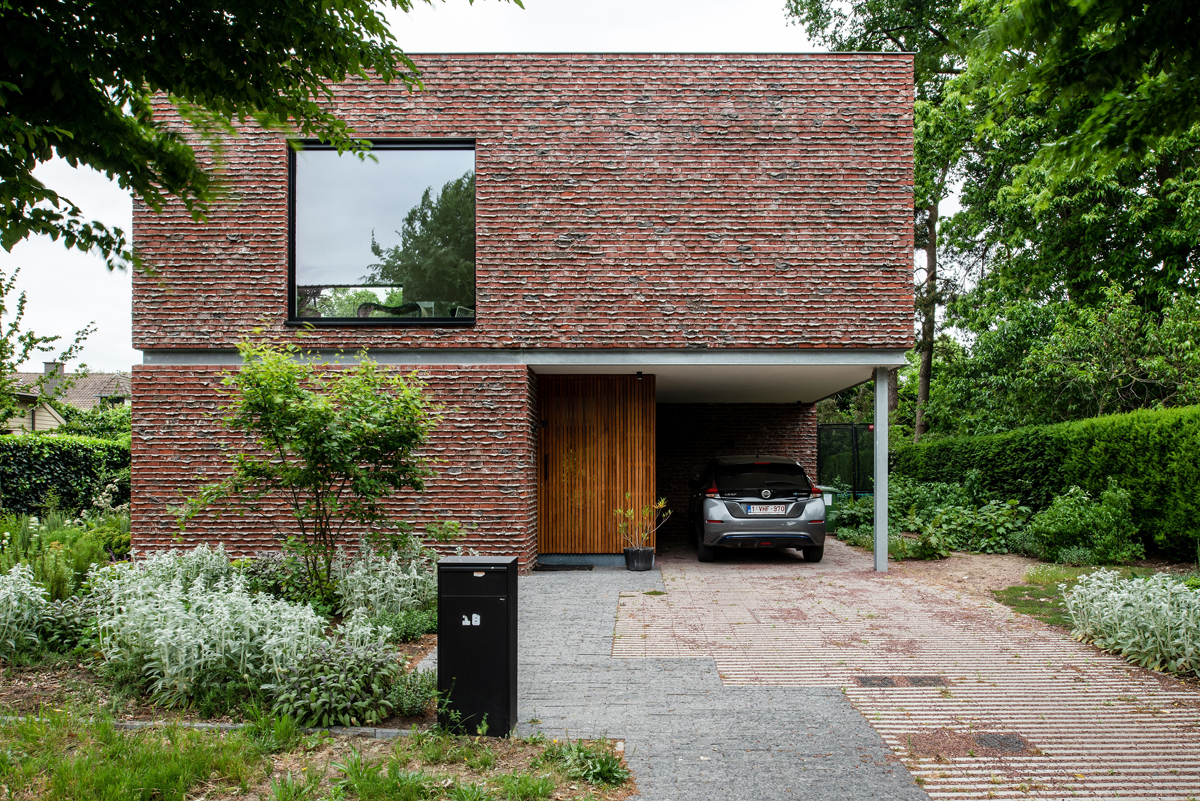 Expressive brickwork exudes the craft of ‘brick making’