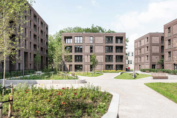 LUCA II: brick architecture combining unity and diversity