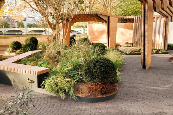 Hospital garden as a tribute to Florence Nightingale