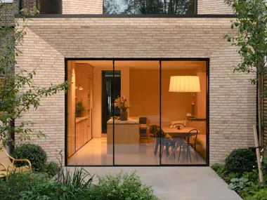 Frame House: a showcase for the Vande Moortel NATURE7 Brick J