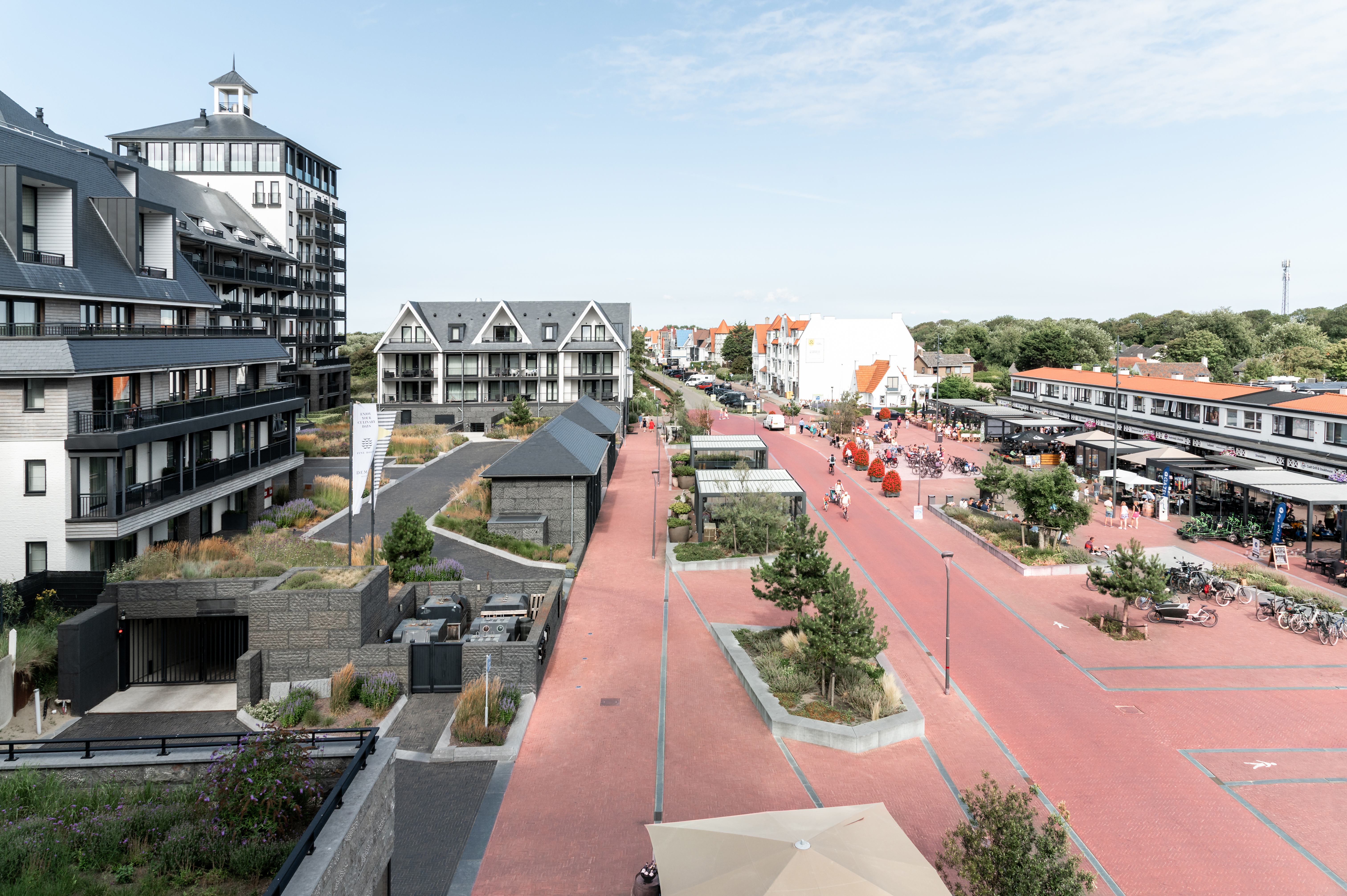 Clay pavers mark the coast and public space in Cadzand-Bad